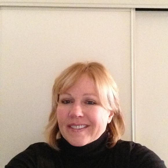 Meet your Posher, Denise - Picture 1 of 1